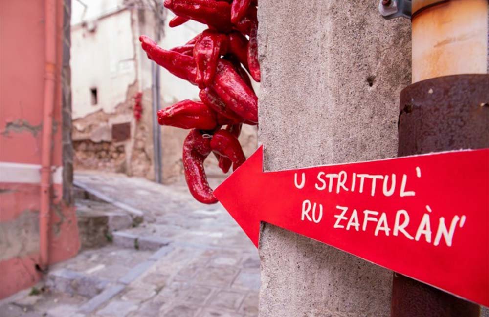U’ strittul’ ru zafaràn’- il vicolo del peperone