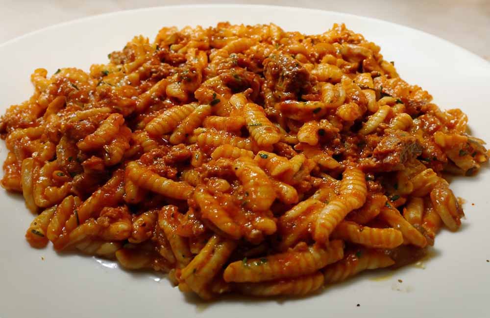 Sa essida de sos candhaleris-sagra della pecora