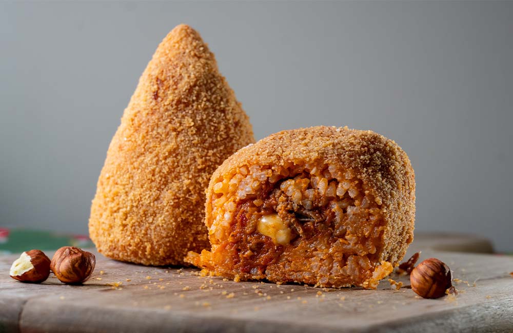 Festa della nocciola, salsicce e arancini alla nocciola